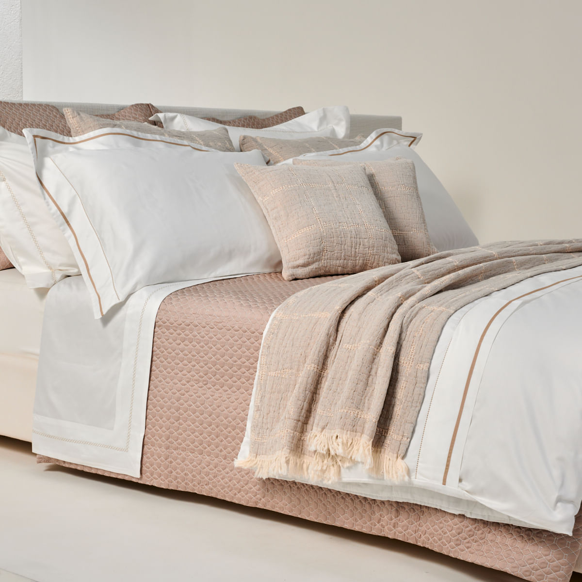 01 05 0880 Colcha Valencia Areia 002